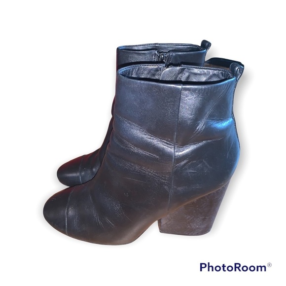 Tory Burch Grove Black Leather Block Heel Boots Booties size 9.5 - Picture 2 of 9